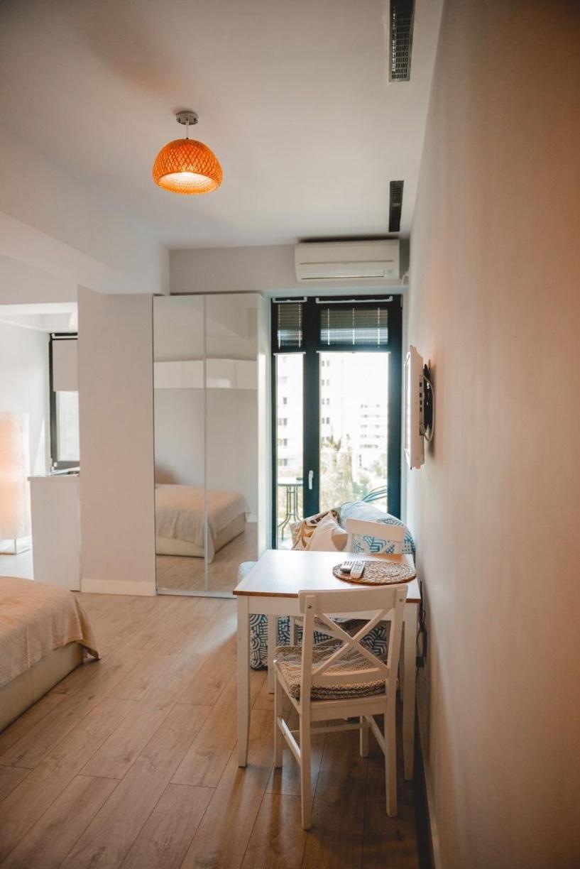 Seaside Studio Blue Bike Mamaia Exterior photo